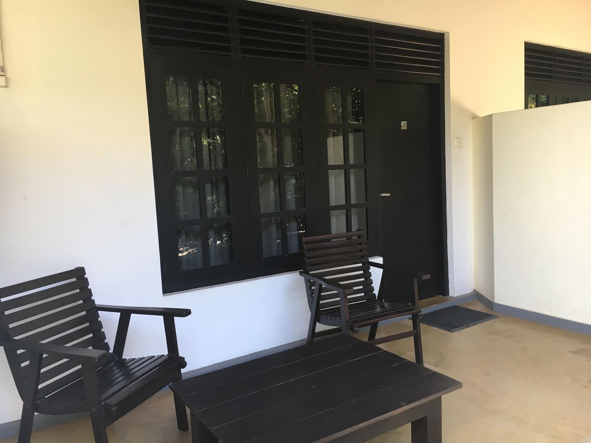 Lagoon Paradise Beach Resort Tangalle Exterior photo