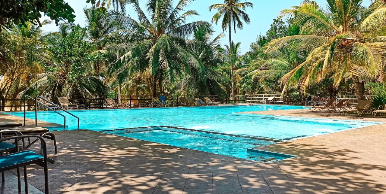 Lagoon Paradise Beach Resort Tangalle Exterior photo