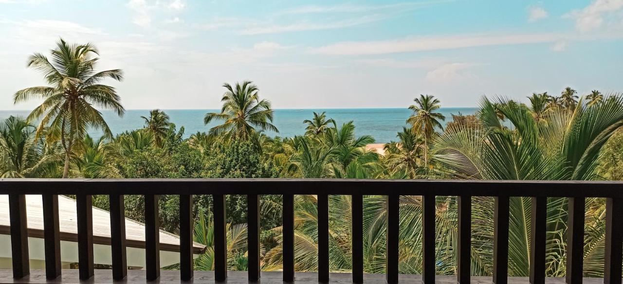 Lagoon Paradise Beach Resort Tangalle Exterior photo