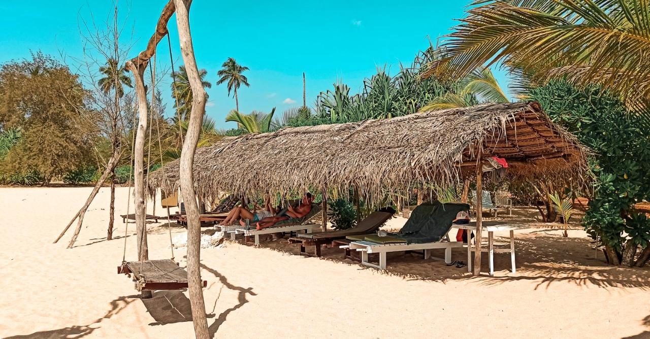 Lagoon Paradise Beach Resort Tangalle Exterior photo