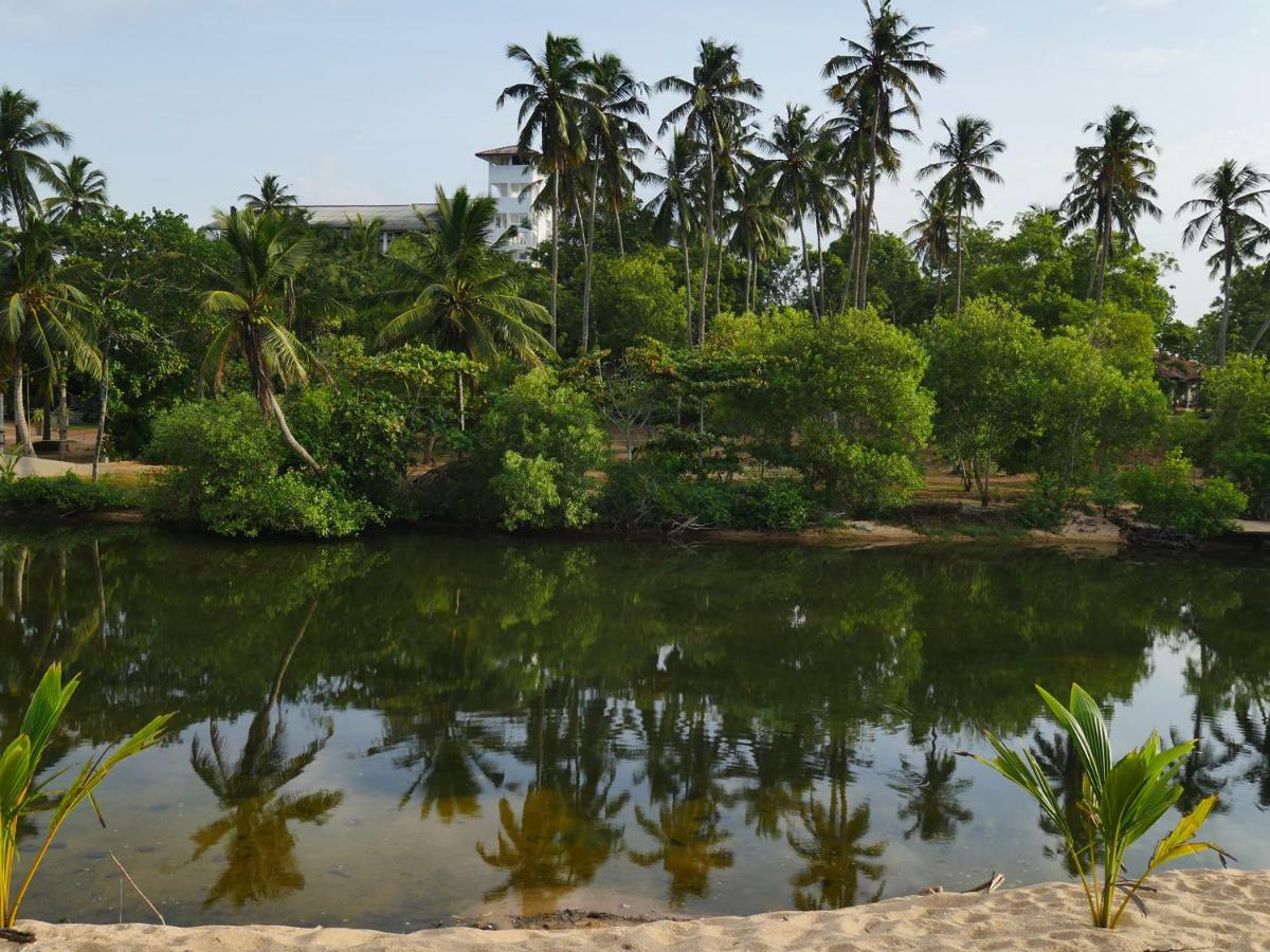 Lagoon Paradise Beach Resort Tangalle Exterior photo